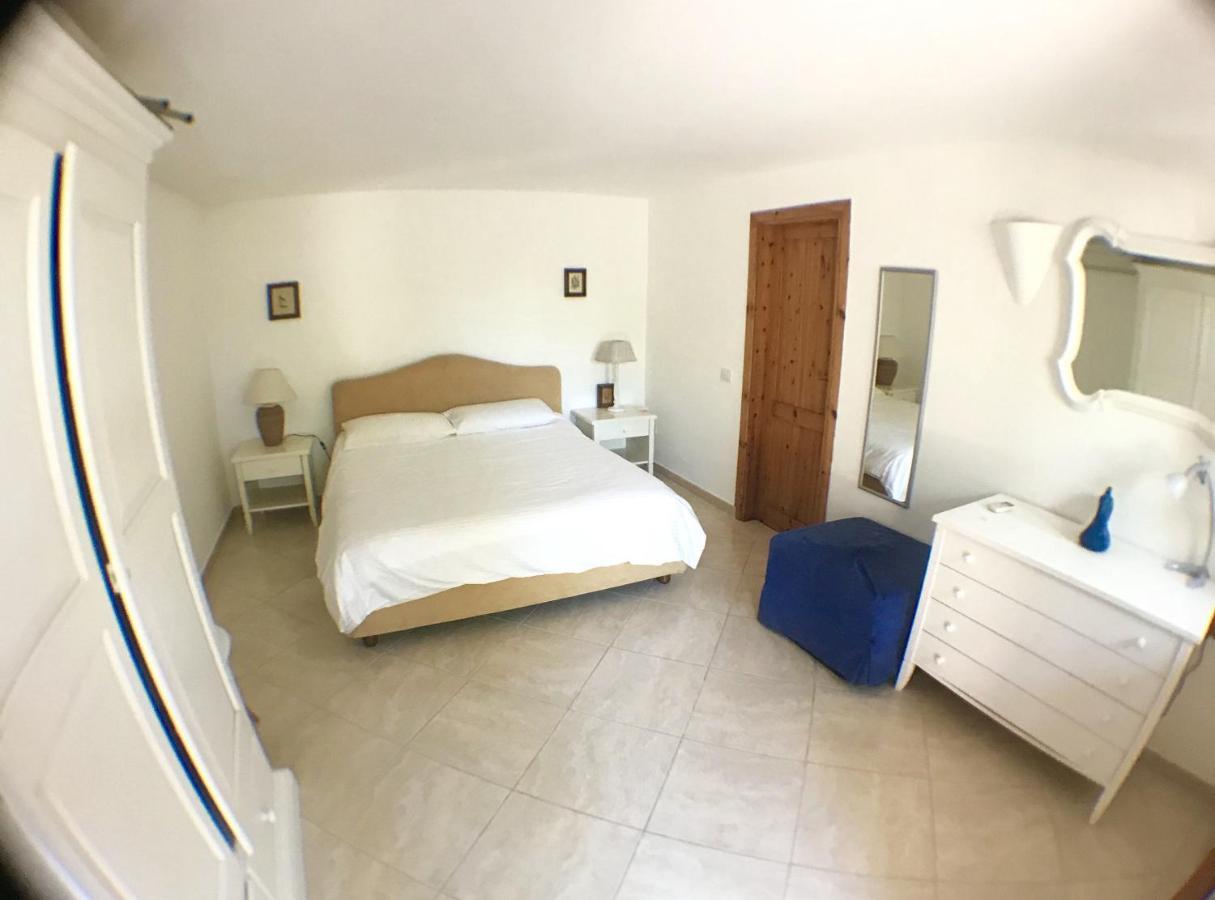 Porto Istana Beach House Ольбия Экстерьер фото