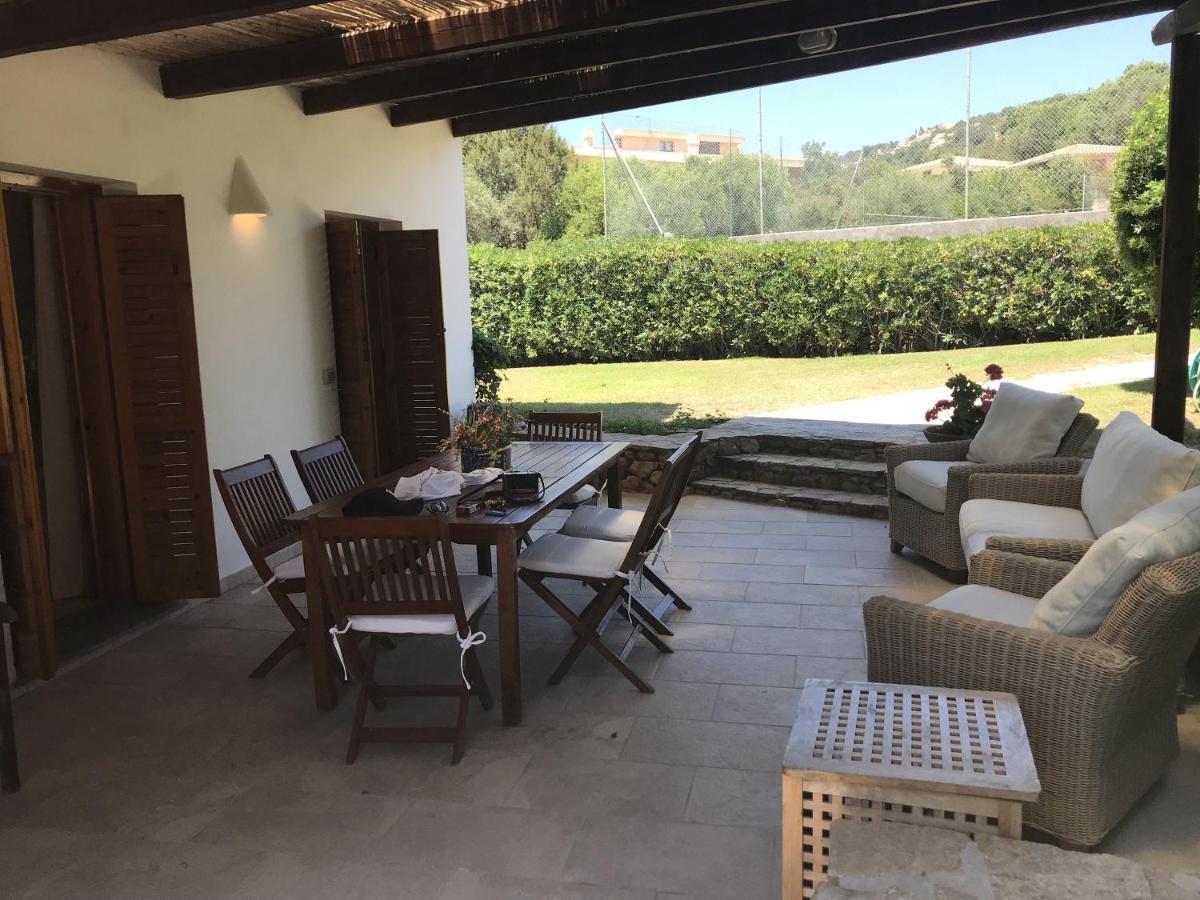 Porto Istana Beach House Ольбия Экстерьер фото